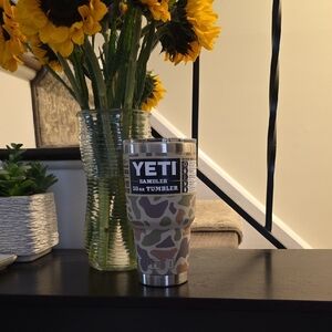 YETI Rambler 30 oz Tumbler - Camouflage